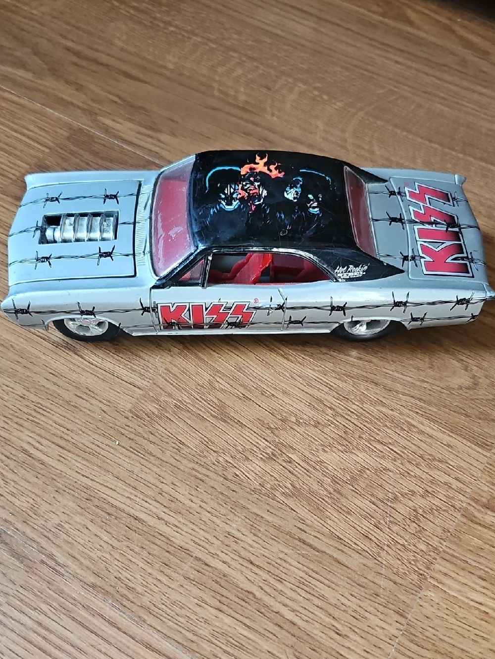 Kiss Hot Rockin 1999 Racing Champion 67 Chevy Chevelle 1:24 Scale Die Cast Car